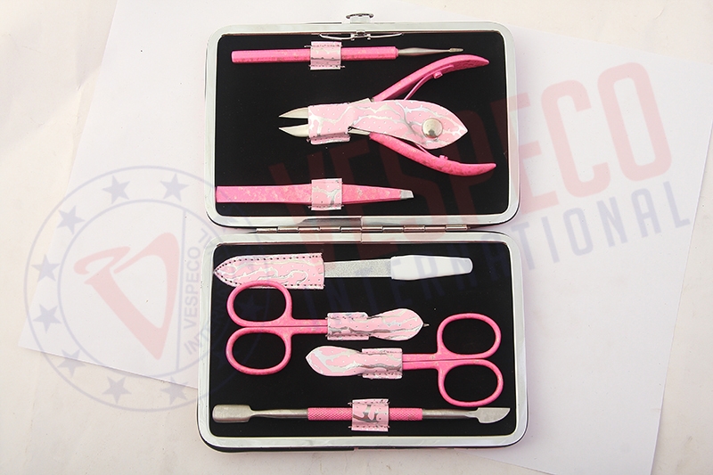 Manicure Pedicure Kits 
